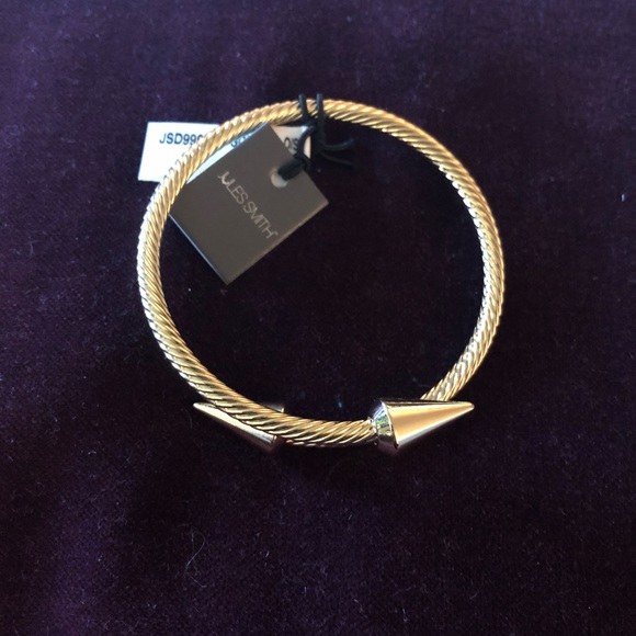 Jules Smith Gold Bracelet - Picture 2 of 5